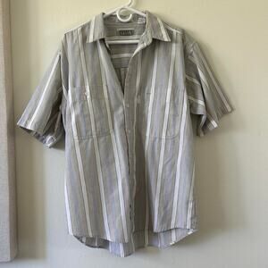 Levis button up shirt in